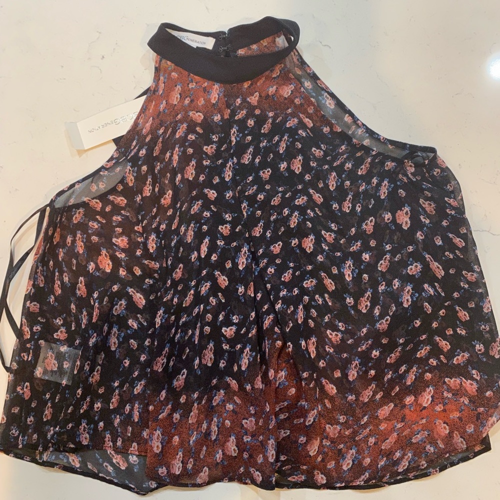 BCBG top.